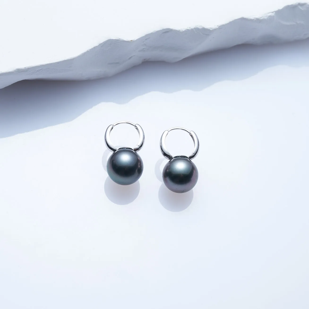 18K Gold﻿ Top Grade Tahitian Pearl Earrings KE00191