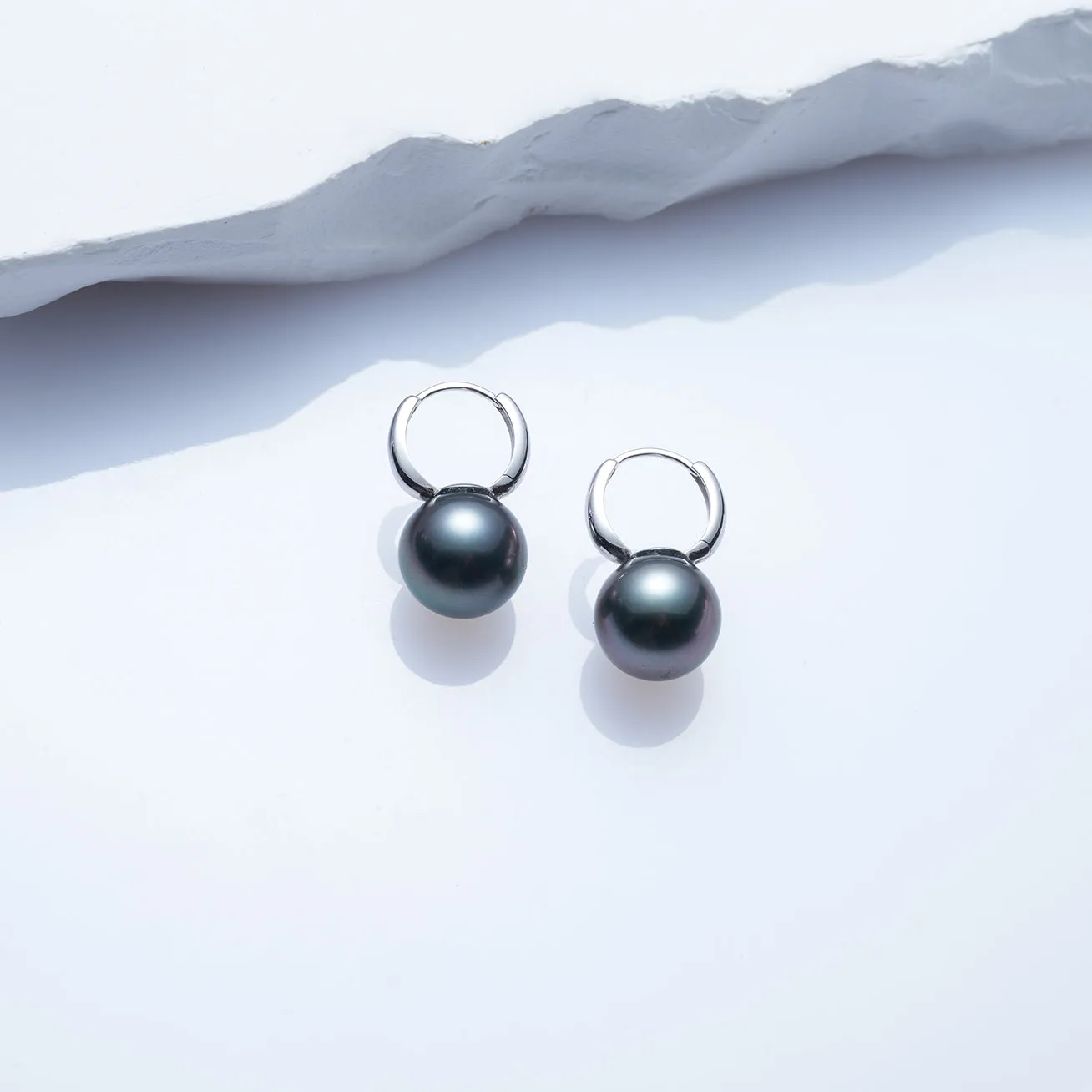 18K Gold﻿ Top Grade Tahitian Pearl Earrings KE00191