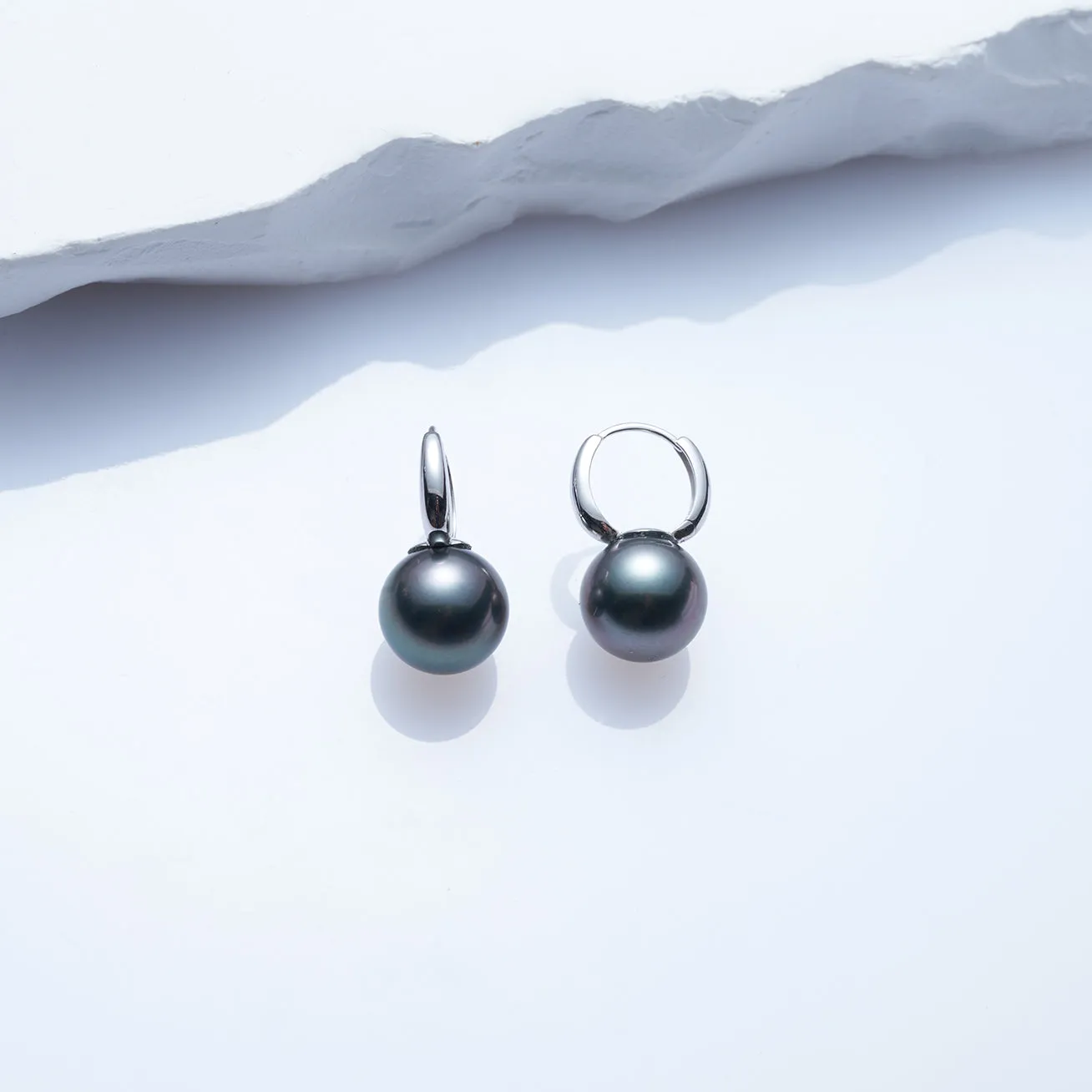 18K Gold﻿ Top Grade Tahitian Pearl Earrings KE00191