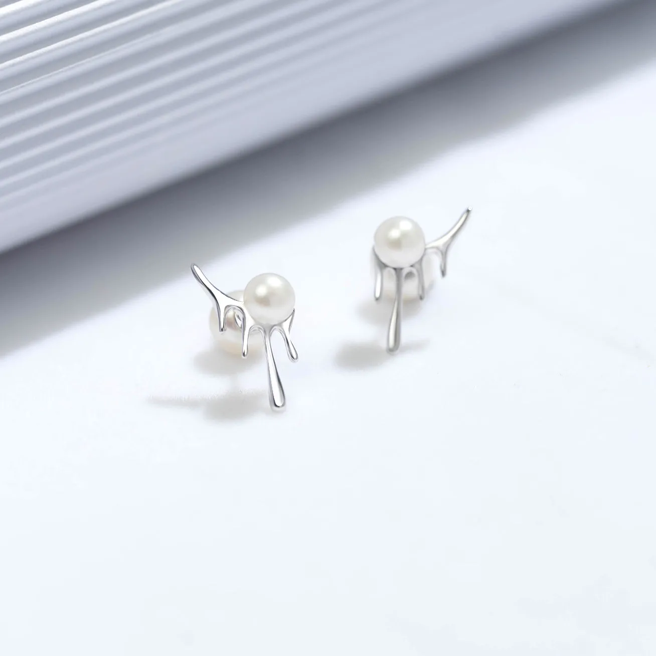 Freshwater Pearl Earrings WE00529 | FLUID