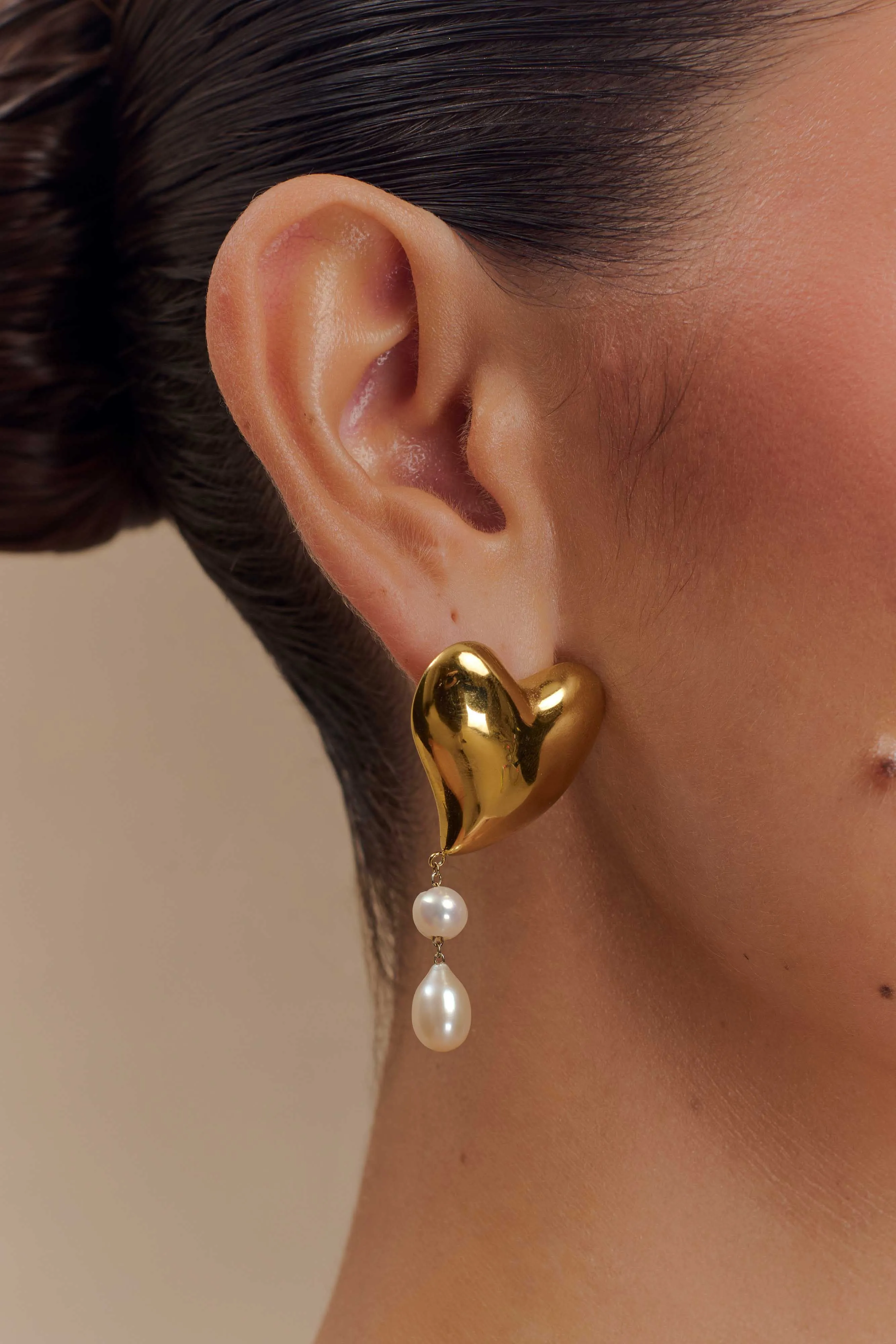 Kiara Heart Pearl Drop Earrings - Gold