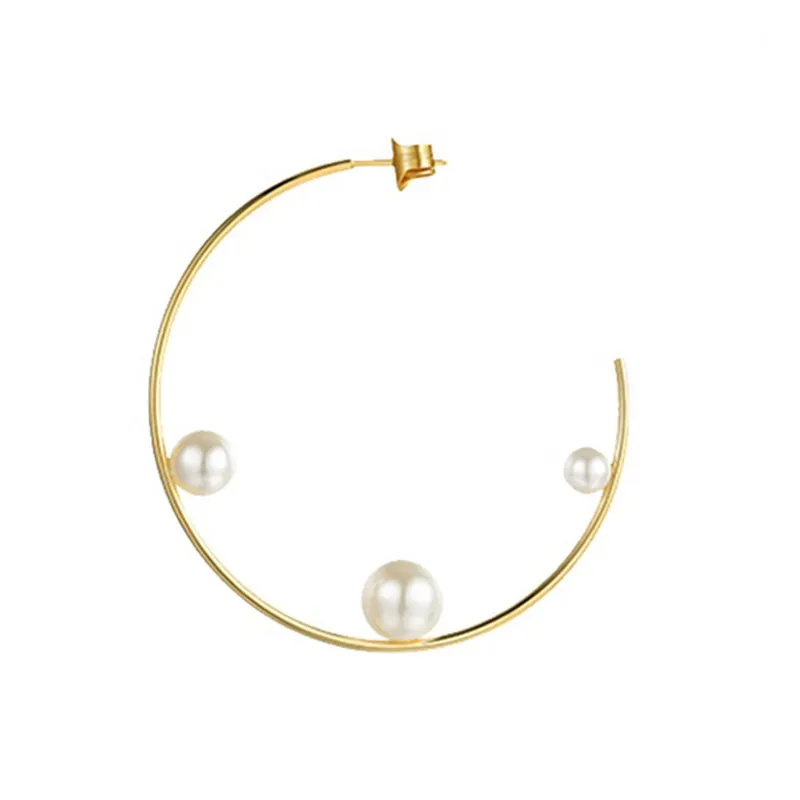 Large Rounded Hoops with Pearls Earring in 18k Gold Plated Brass - The Maleeka Earrings