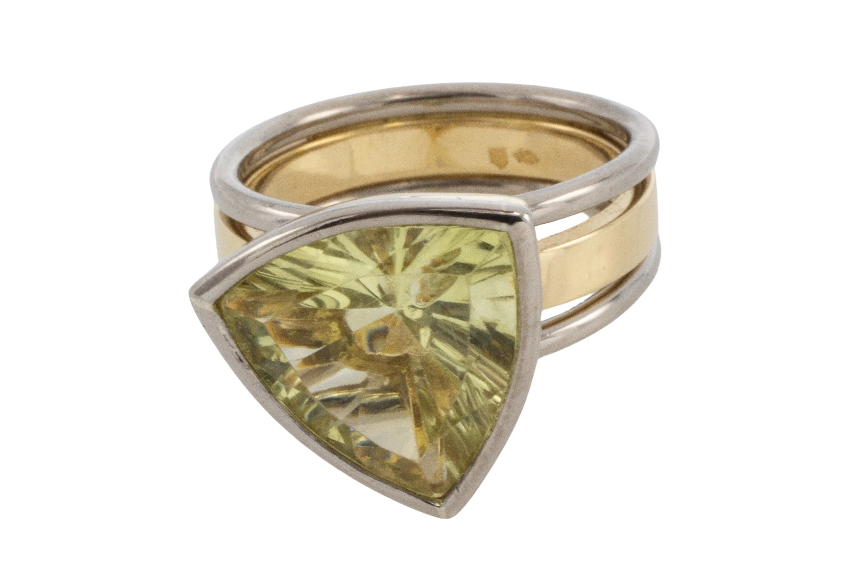 lemon quartz ring in white and yellow gold