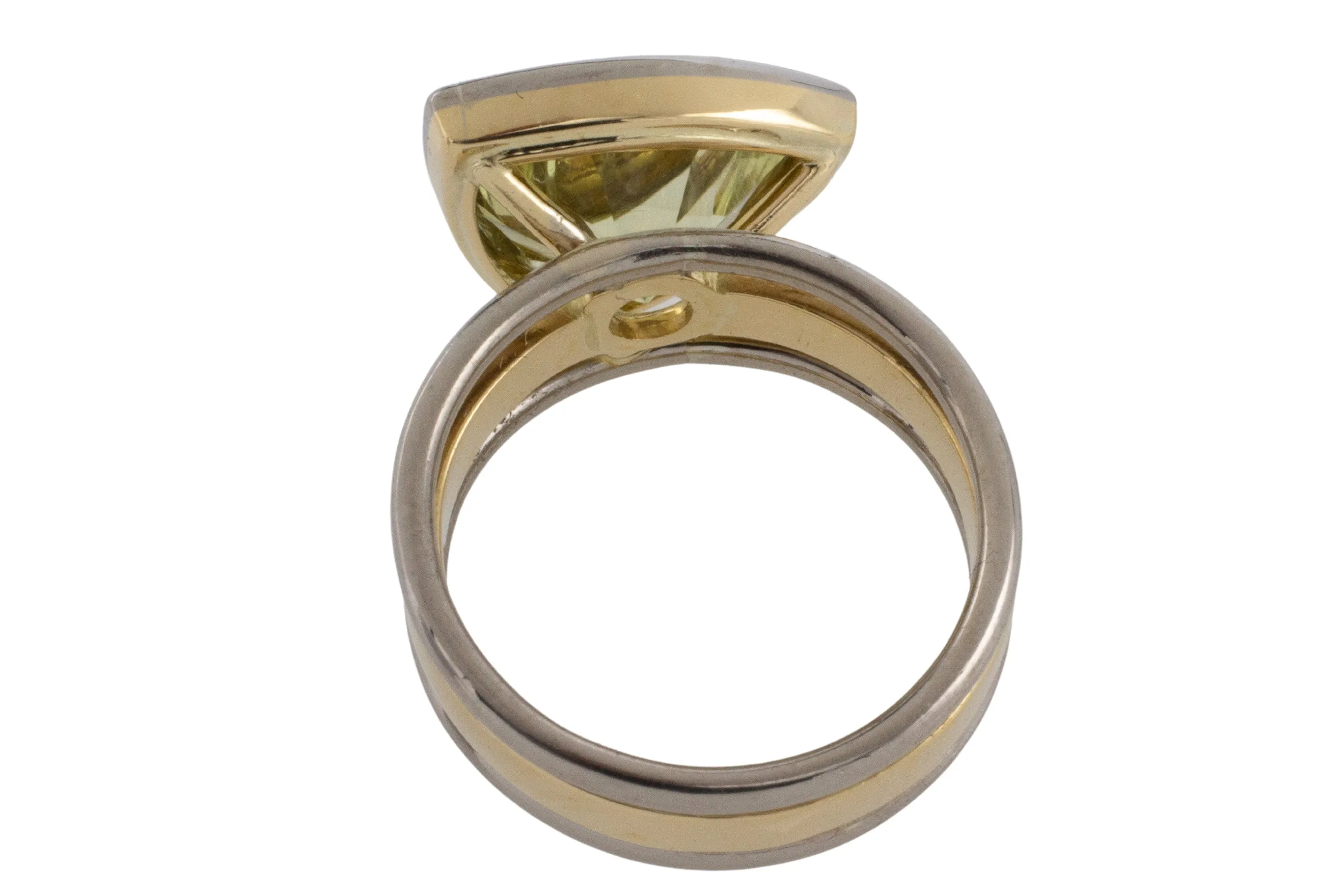 lemon quartz ring in white and yellow gold