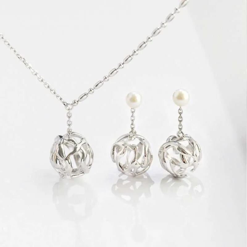 Metal Ball Cultured Freshwater Pearl Sterling Silver Necklace