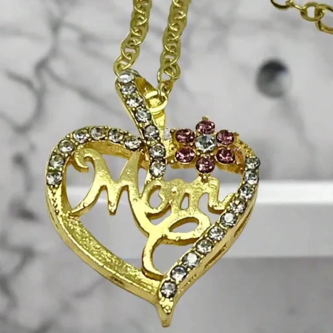 Mom Pendant chain, Heart shape