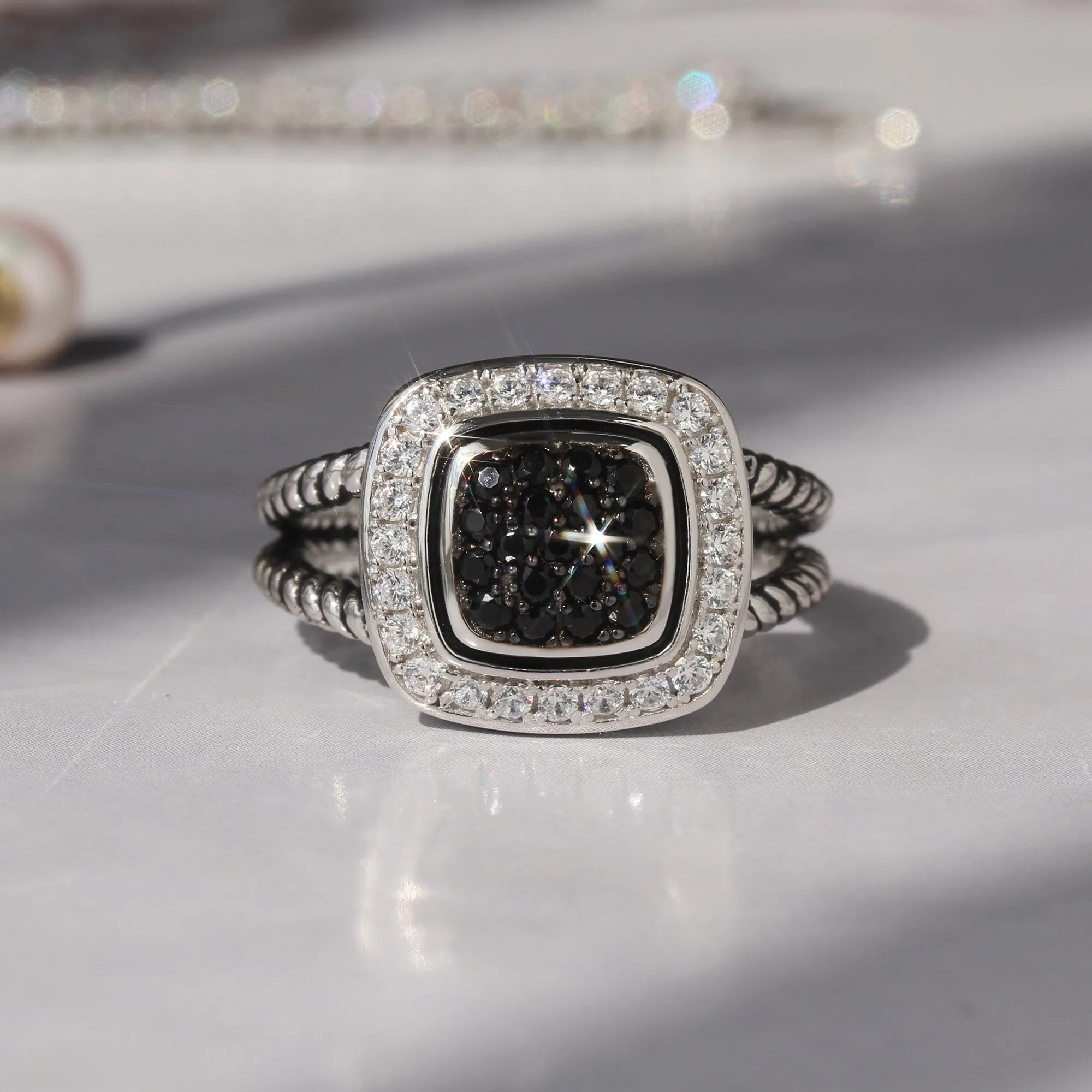 Monochrome gemstone square ring