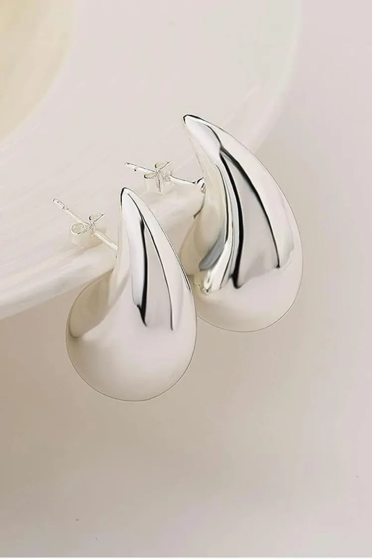 NEW!! 18k Silver Plated Drop Earrings