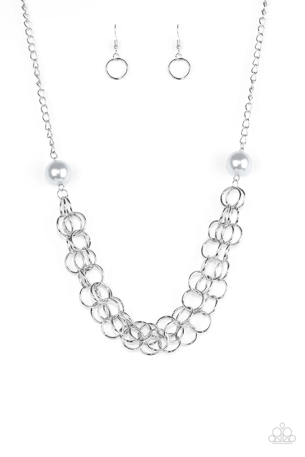 Paparazzi Necklace ~ Daring Diva - Silver