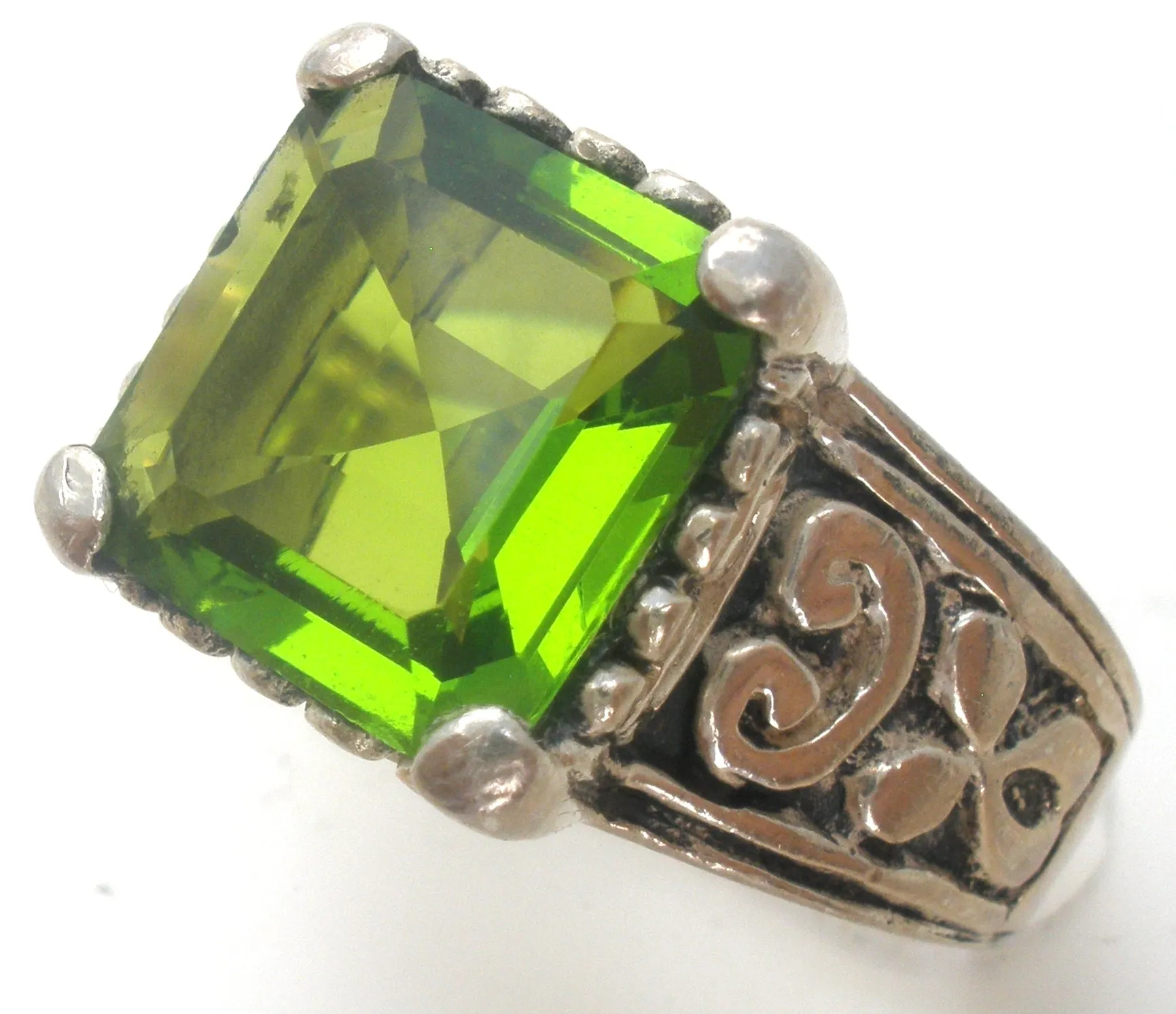 Sterling Silver Green Peridot Ring Size 9